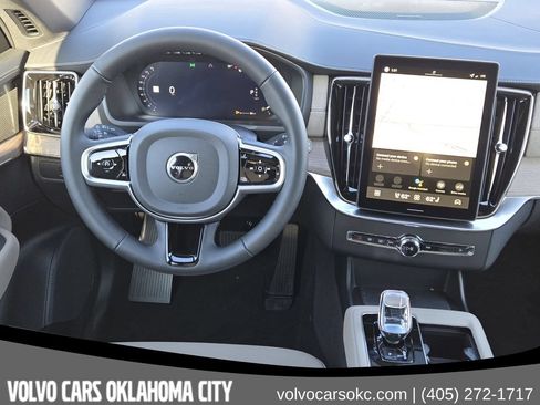 Used 2026 Volvo XC90 B6 Plus w/ Protection Package Premier AWD/4WD image 27