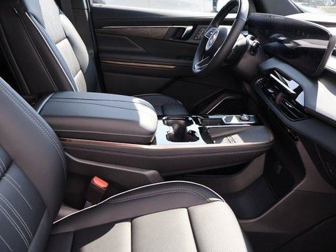 New 2026 Buick Enclave Avenir w/ Super Cruise Package image 9