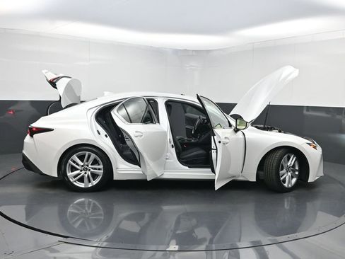 Used 2023 Lexus IS 300 w/ Comfort Package RWD image 33