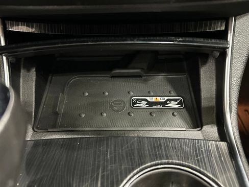 Used 2017 Chevrolet Impala Premier w/ Enhanced Convenience Package FWD image 24