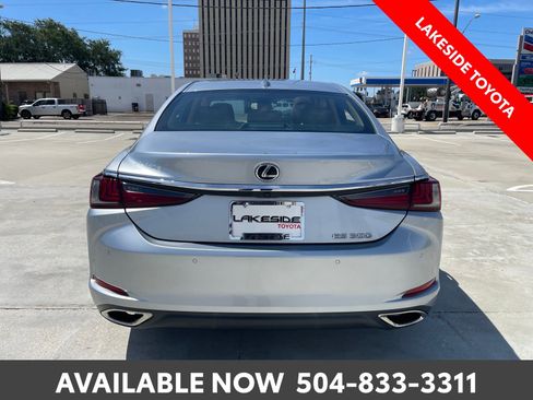 Used 2022 Lexus ES 350 w/ Premium Package FWD image 4