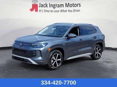 New 2025 Volkswagen Tiguan SE