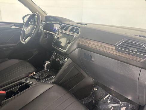Used 2024 Volkswagen Tiguan Wolfsburg Edition image 32