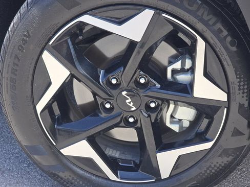 Used 2025 Kia Seltos EX AWD/4WD image 10