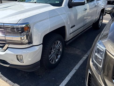 Used 2017 Chevrolet Silverado 1500 High Country AWD/4WD image 4