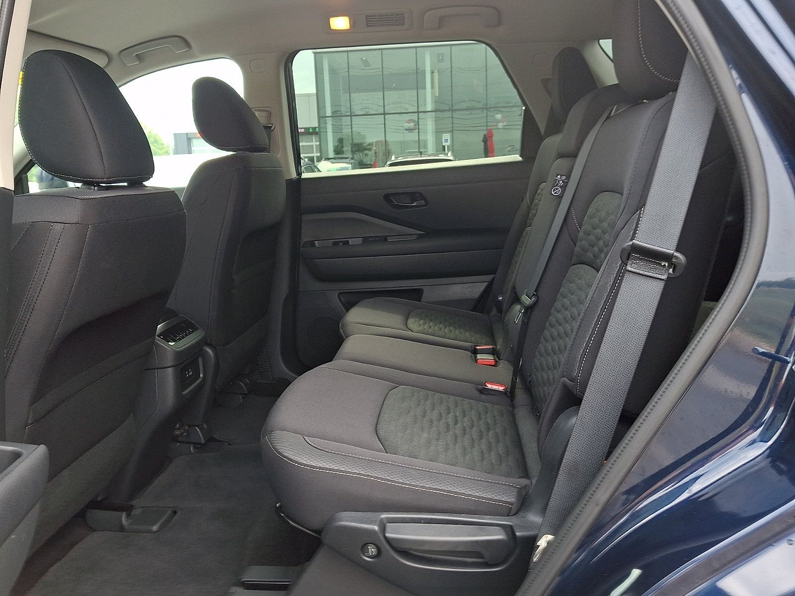 Certified 2025 Nissan Pathfinder SV AWD/4WD image 10