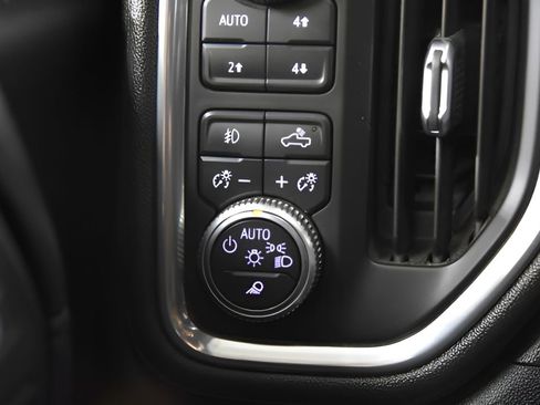 Used 2019 GMC Sierra 1500 SLT image 19