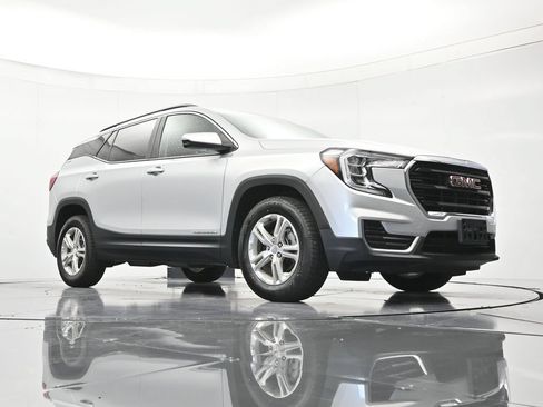 Used 2022 GMC Terrain SLE w/ Driver Convenience Package FWD image 37
