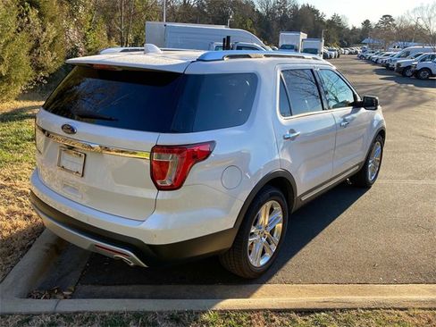 Used 2017 Ford Explorer Limited image 33