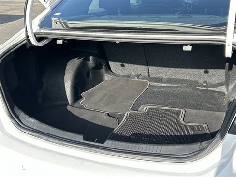 Used 2025 Chevrolet Malibu LT image 15