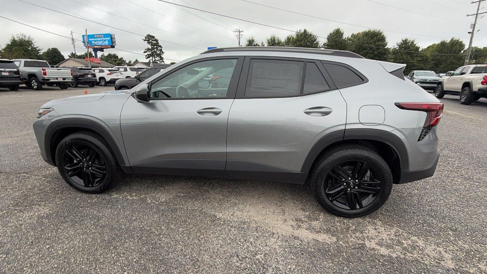 New 2026 Chevrolet Trax ACTIV w/ Sunroof Package FWD image 12