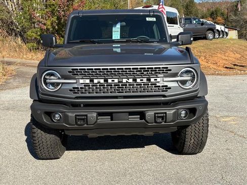 New 2025 Ford Bronco Badlands image 2