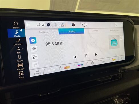 New 2025 Jeep Gladiator Sport image 6