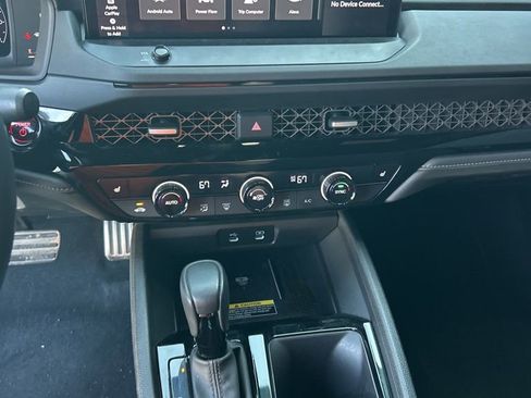 Used 2025 Honda Accord Sport image 10