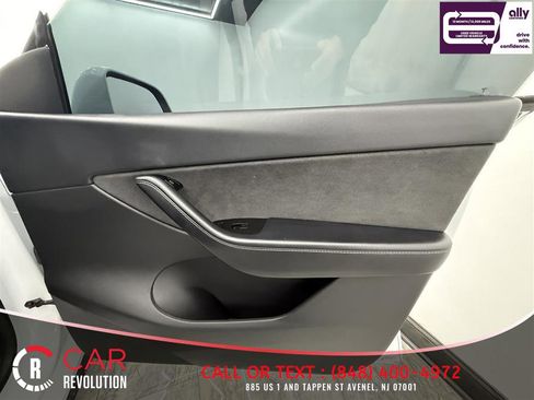 Used 2020 Tesla Model Y Performance image 32