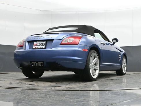 Used 2005 Chrysler Crossfire Limited RWD image 28