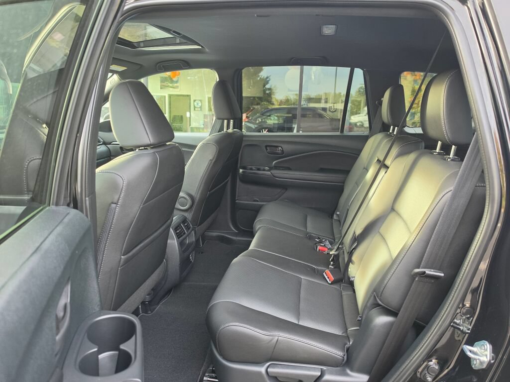 Certified 2023 Honda Passport EX-L image 16