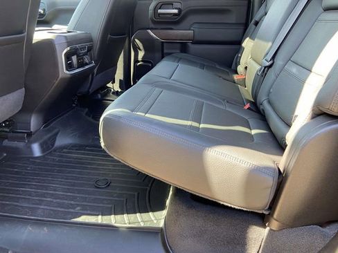 Used 2023 GMC Sierra 2500 Denali w/ Denali Ultimate Package image 9