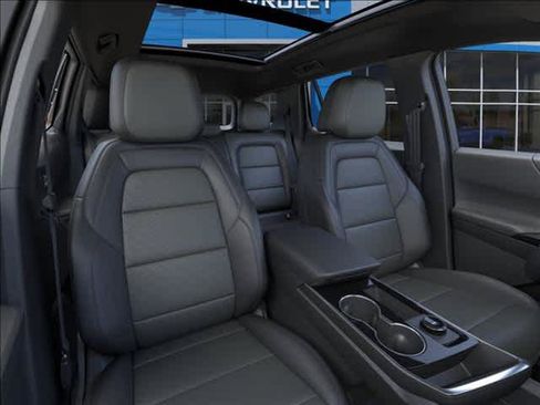 New 2027 Chevrolet Equinox LT w/ Convenience Package II AWD/4WD image 16