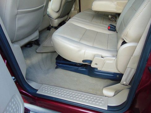 Used 2005 Ford F250 Lariat image 9