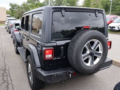 Used 2021 Jeep Wrangler Unlimited Sahara w/ Cold Weather Group AWD/4WD image 7