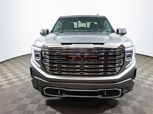 Used 2025 GMC Sierra 1500 Denali image 3