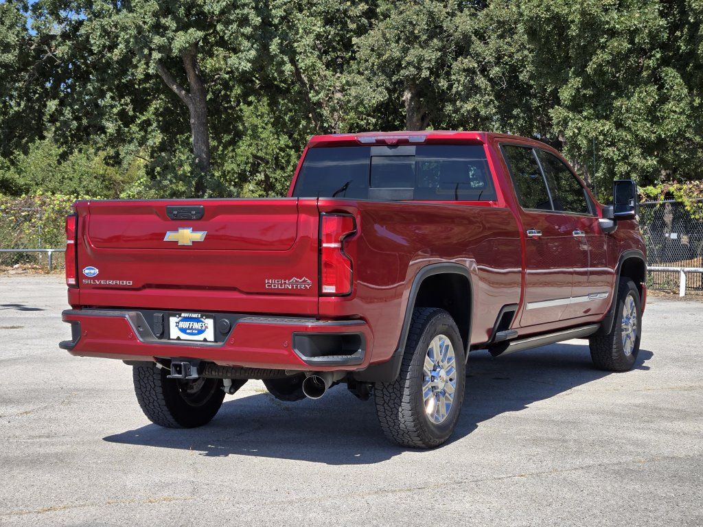 Used 2025 Chevrolet Silverado 3500 High Country w/ High Country Premium Package AWD/4WD image 7