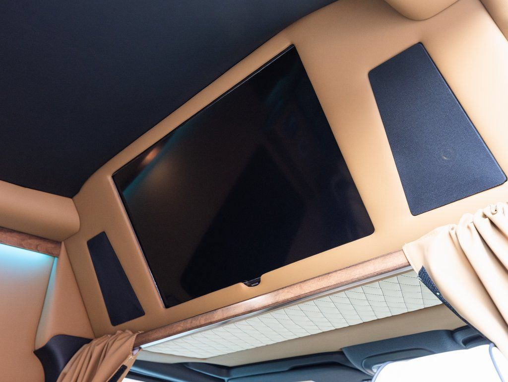 Used 2025 Mercedes-Benz Sprinter 2500 image 25