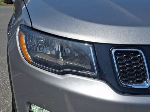 Used 2021 Jeep Compass Latitude AWD/4WD image 9