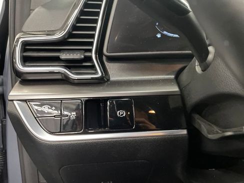 Certified 2023 Kia Sportage EX image 20