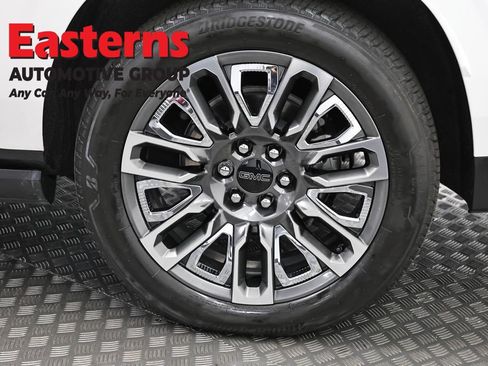 Used 2023 GMC Yukon XL Denali Ultimate w/ LPO, Floor Liner Package AWD/4WD image 40