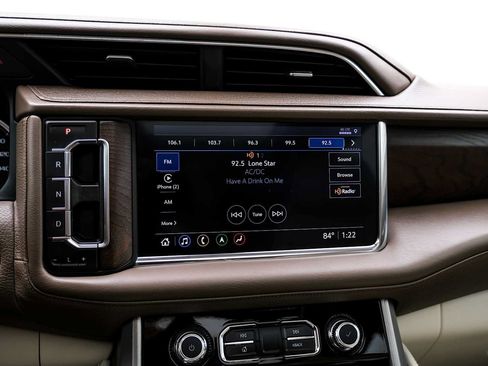 Used 2021 GMC Yukon Denali w/ Advanced Technology Package AWD/4WD image 30