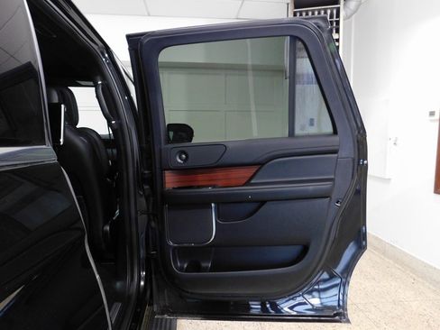 Used 2021 Lincoln Navigator L Reserve image 92