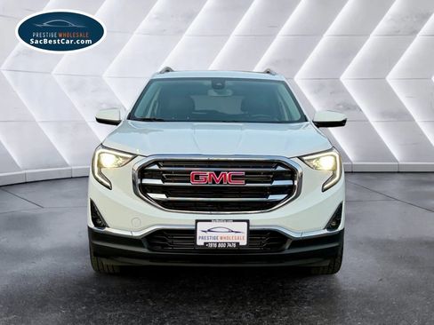 Used 2021 GMC Terrain SLT image 2