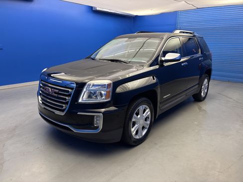 Used 2017 GMC Terrain SLT FWD image 4