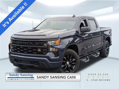 Used 2023 Chevrolet Silverado 1500 Custom image 1