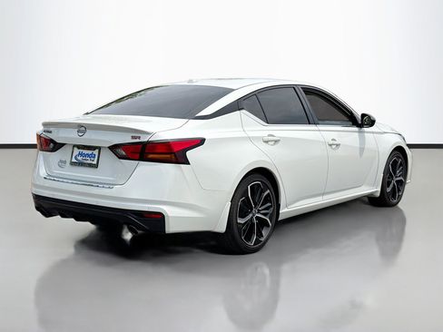Used 2023 Nissan Altima 2.5 SR FWD image 5
