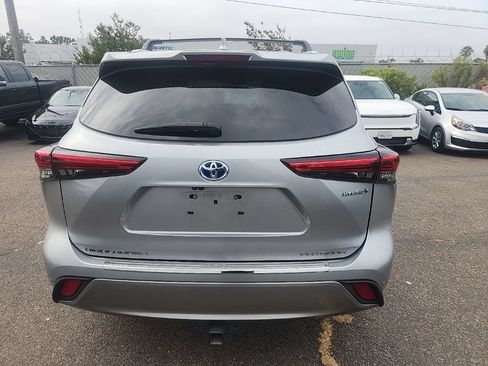 Used 2021 Toyota Highlander Platinum AWD/4WD image 12