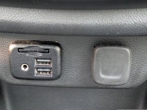 Used 2023 Chevrolet Traverse LT w/ LT Premium Package image 24