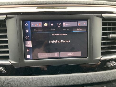 Used 2023 Chrysler Voyager LX image 39