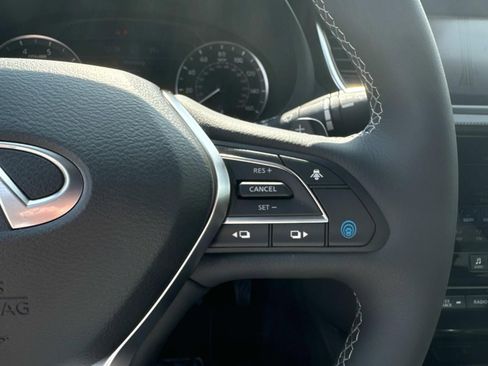 New 2025 INFINITI QX55 Essential image 18