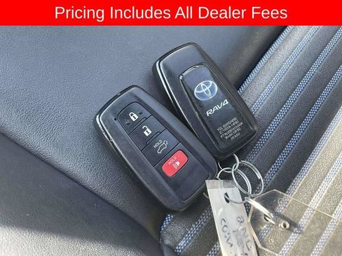 Used 2019 Toyota RAV4 XSE AWD/4WD image 38