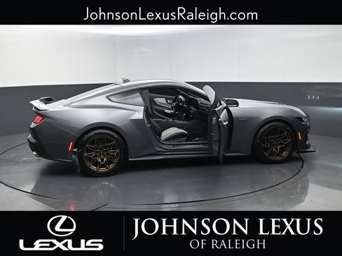 Used 2025 Ford Mustang GT Premium w/ GT Performance Package RWD image 31