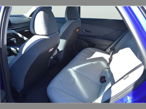 New 2026 Hyundai Elantra Limited FWD image 10