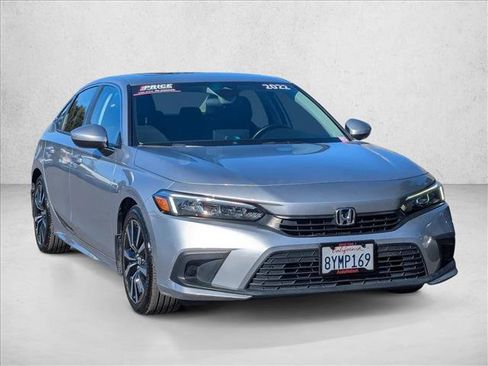 Used 2022 Honda Civic EX image 3