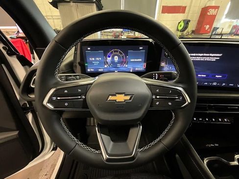 New 2026 Chevrolet Traverse LT w/ LPO, Floor Liner Package AWD/4WD image 21
