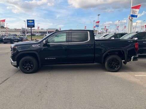 New 2026 GMC Sierra 1500 SLE image 4
