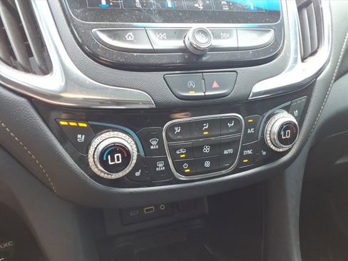 Used 2023 Chevrolet Equinox Premier FWD image 16