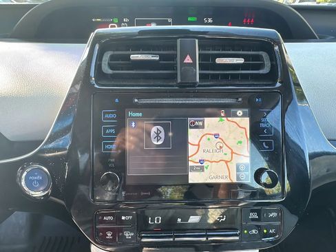 Used 2017 Toyota Prius Four w/ Advanced Technology Package FWD image 36