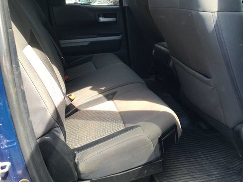 Used 2015 Toyota Tundra SR5 w/ TRD Off Road Package AWD/4WD image 8